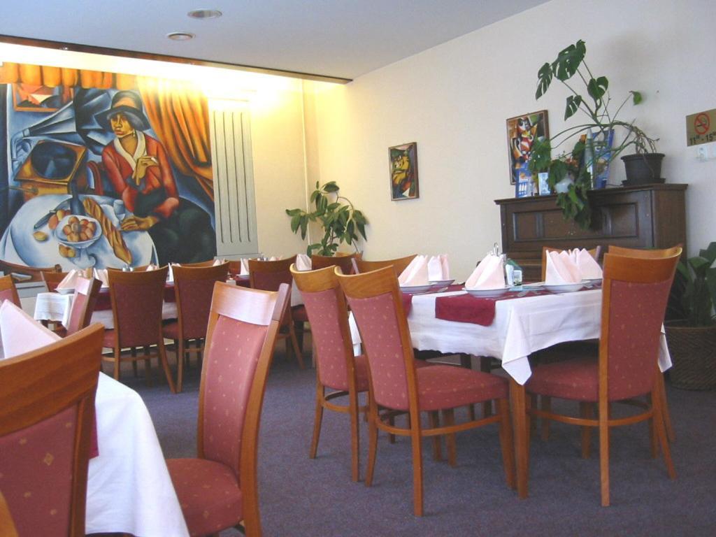 格兰德酒店 坦瓦尔德 外观 照片
